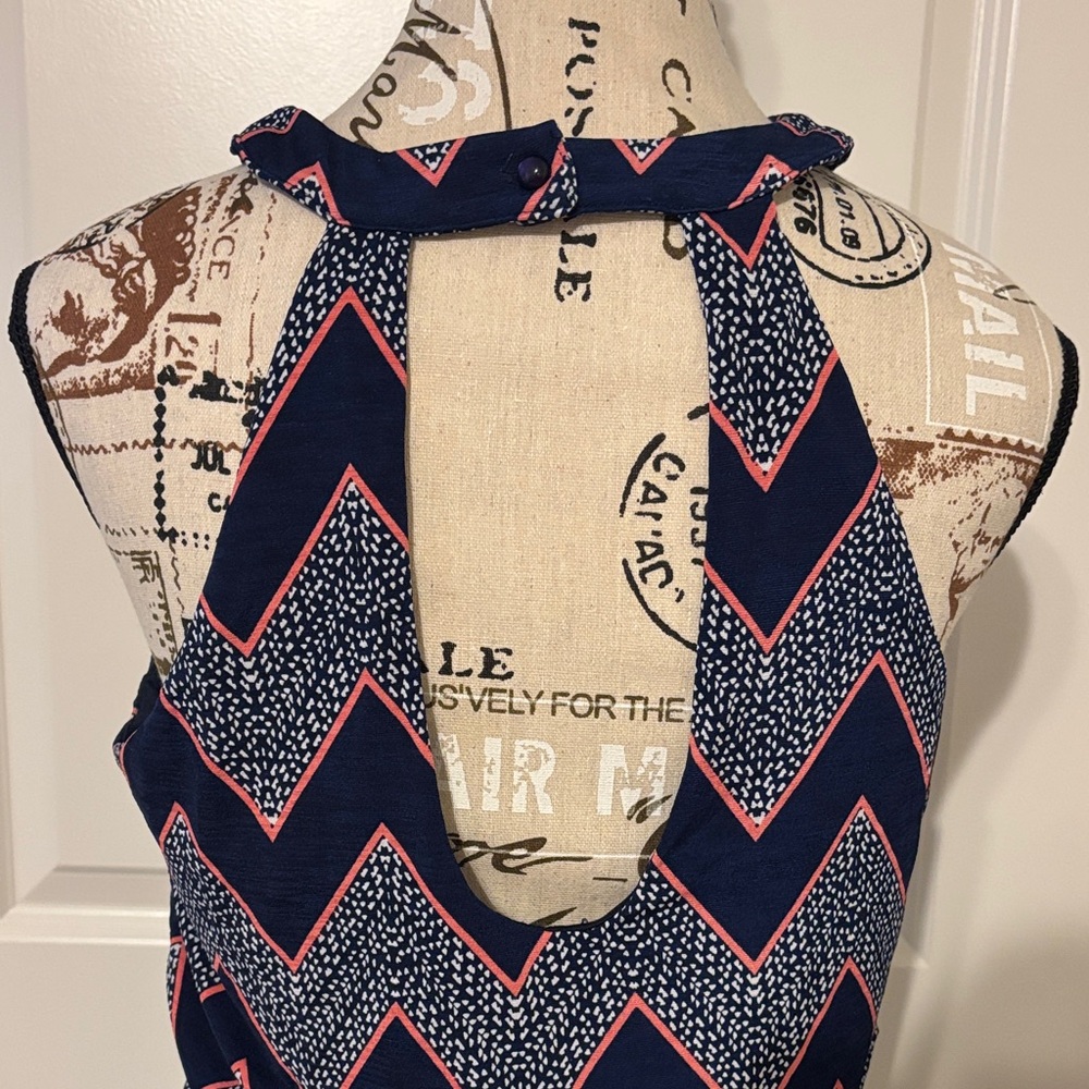 Three Hearts Strapless Chevron Dress - Navy and Pink - Picture 2 of 2